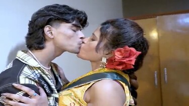 कॉलेज बॉय को लगा कामवाली की चुत का चस्का