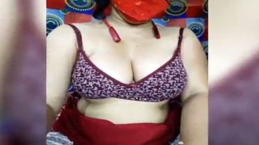 मेरे बड़े बड़े बूब्स की तेल मालिश