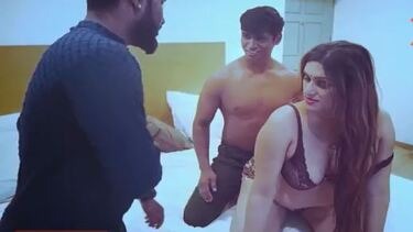 सेक्सी फिल्म की शूटिंग देखिये