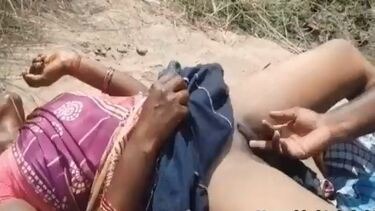 खेत में चुदाई का खेल