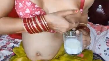 भाभी के बड़े स्तन के दूध का स्वाद